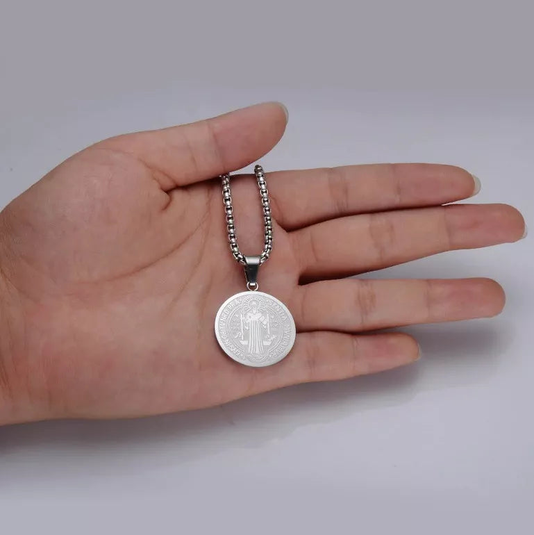 🙏Collar medalla de San Benito™ - Protección y abundancia para tu vida✝️